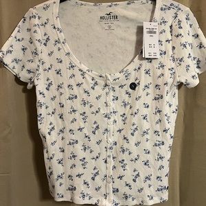 NEW Hollister Must Have Collection Floral Baby Tee